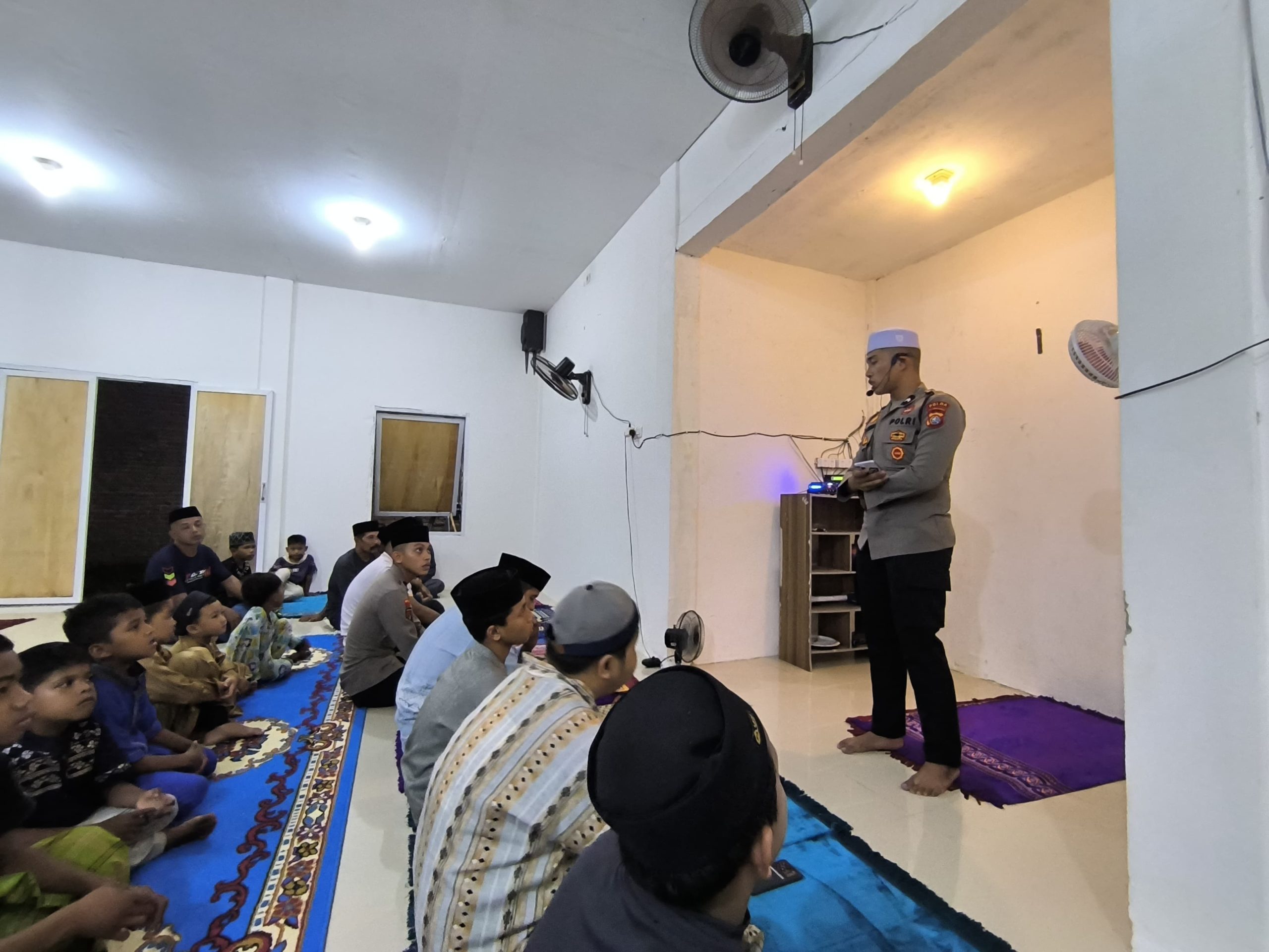 Hafiz Quran Polda Sulbar Jadi Imam Tarawih, Ramaikan Malam Ramadhan dengan Sentuhan Dakwah