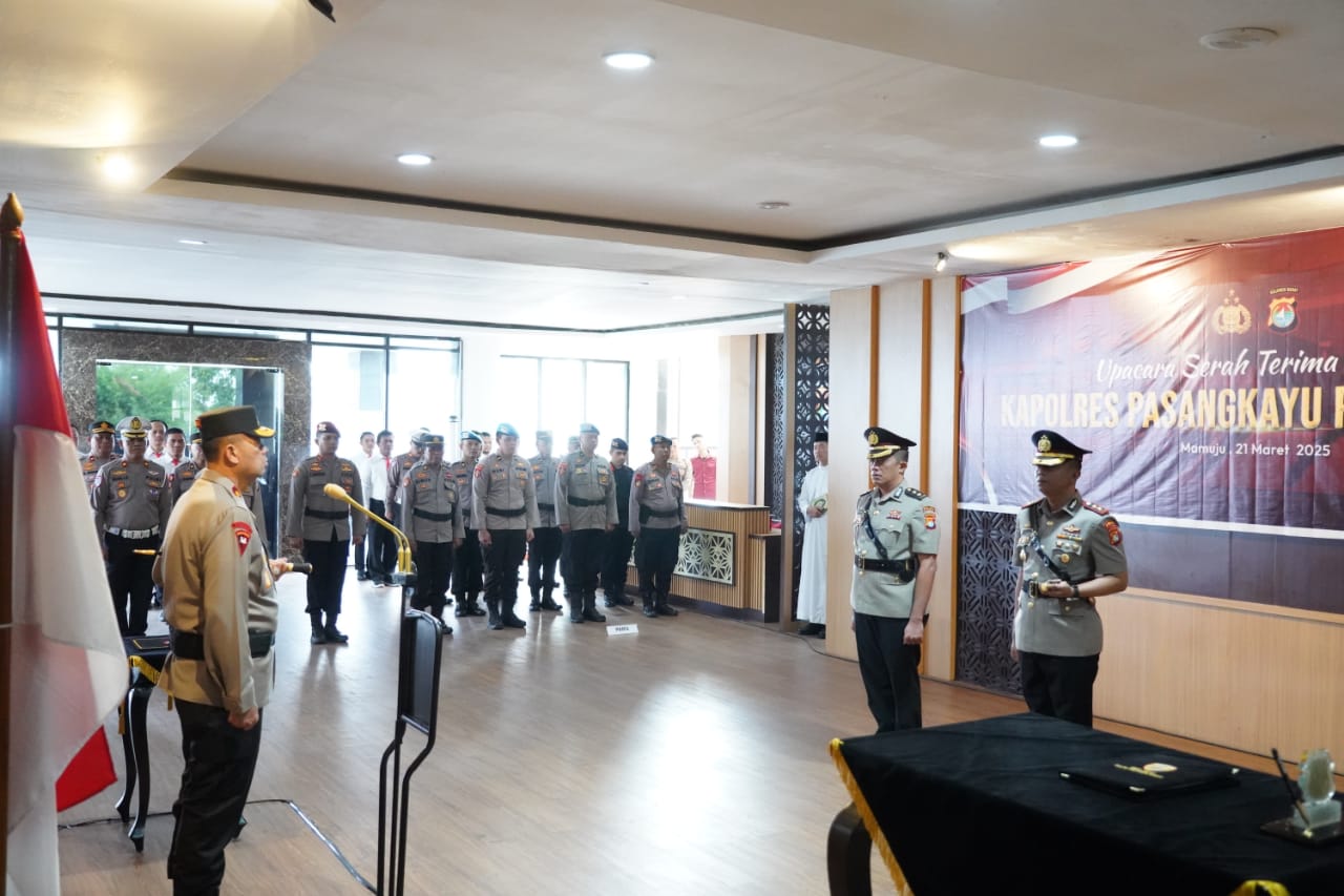 Kapolda Sulbar Pimpin Sertijab Kapolres Pasangkayu: Harapan untuk Kinerja yang Lebih Baik