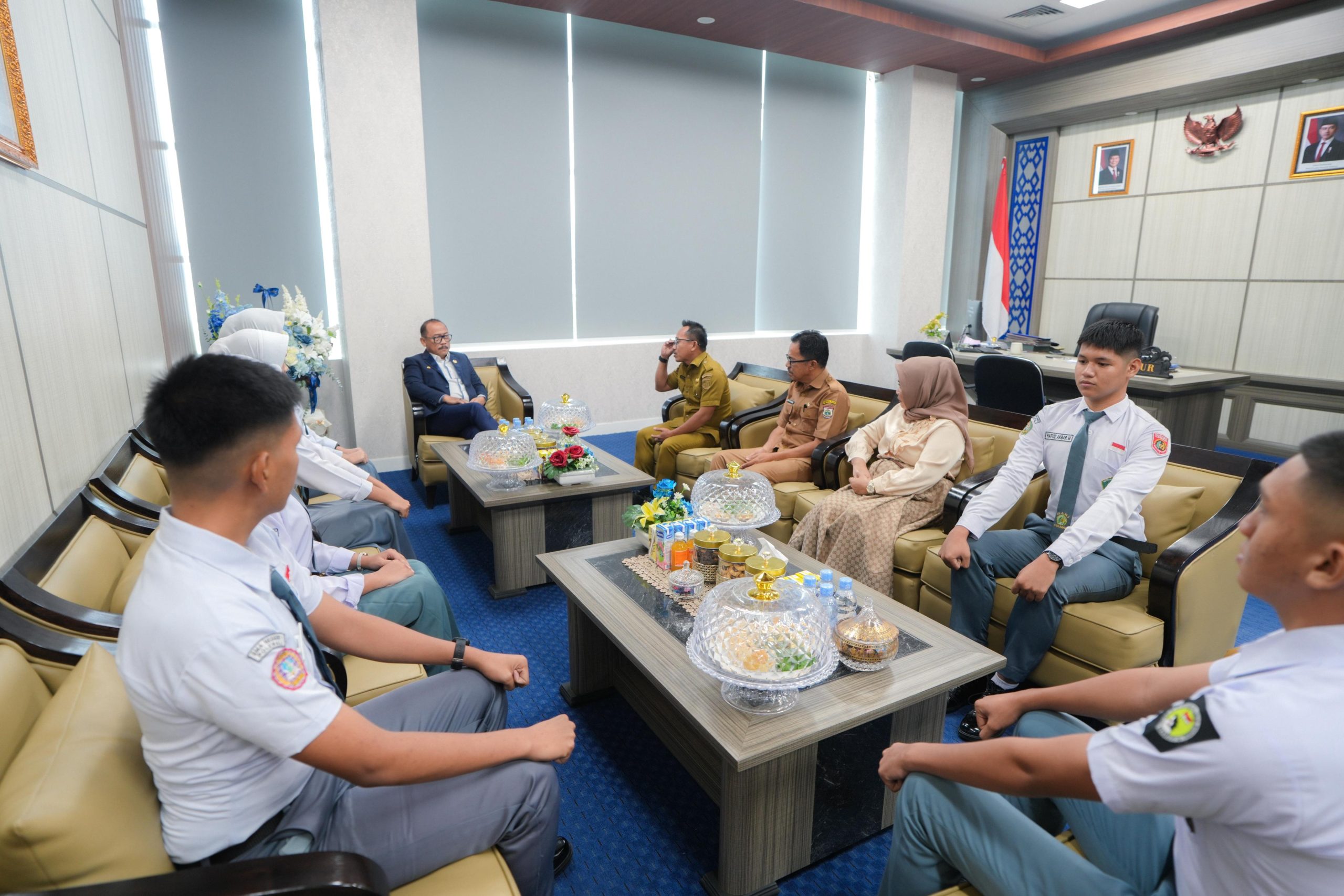 Gubernur Suhardi Duka Lepas Enam Calon Paskibraka Sulbar untuk Seleksi Nasional