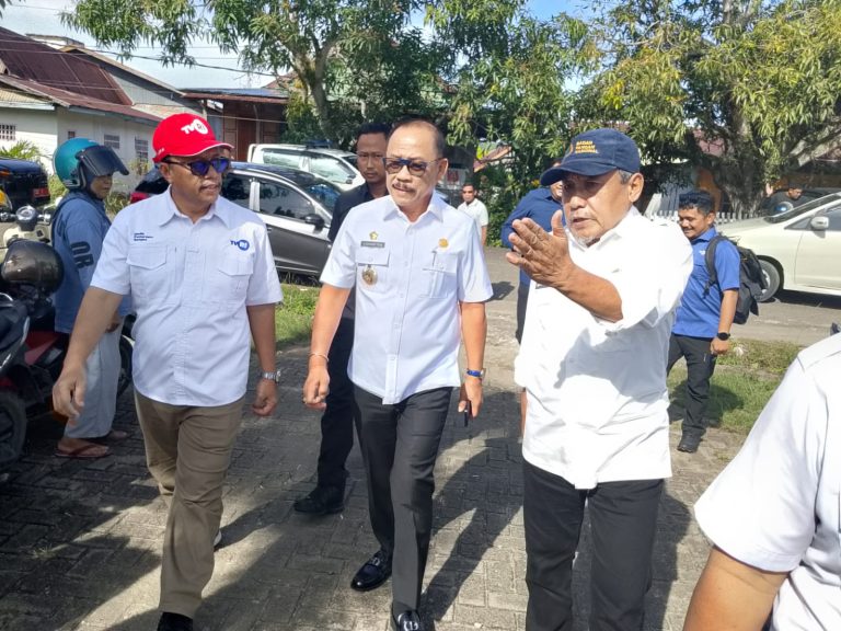 Gubernur Sulbar Suhardi Duka Meninjau Pelaksanaan Gerakan Pangan Murah