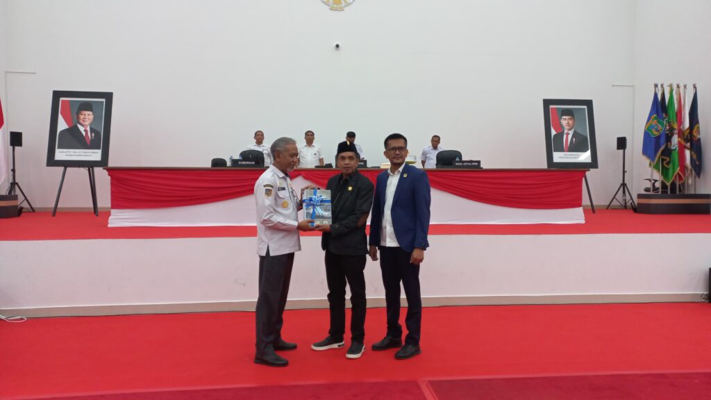 Rapat Paripurna DPRD Sulbar, Penyerahan dan Penjelasan Gubernur Terhadap Ranperda RPJMD 2025–2029