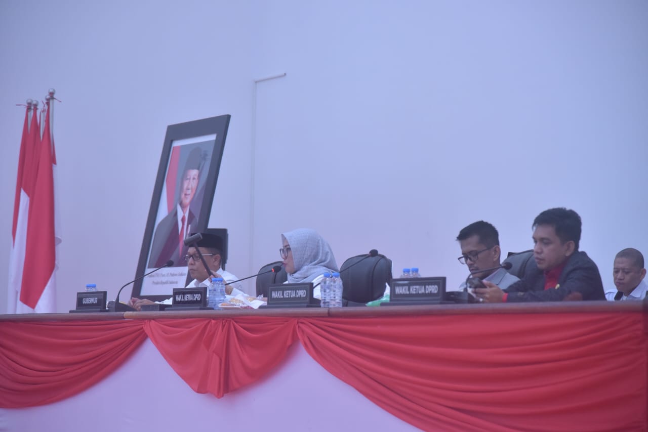 DPRD Sulbar Sampaikan Pemandangan Umum Fraksi atas Nota Keuangan dan Ranperda APBD 2026