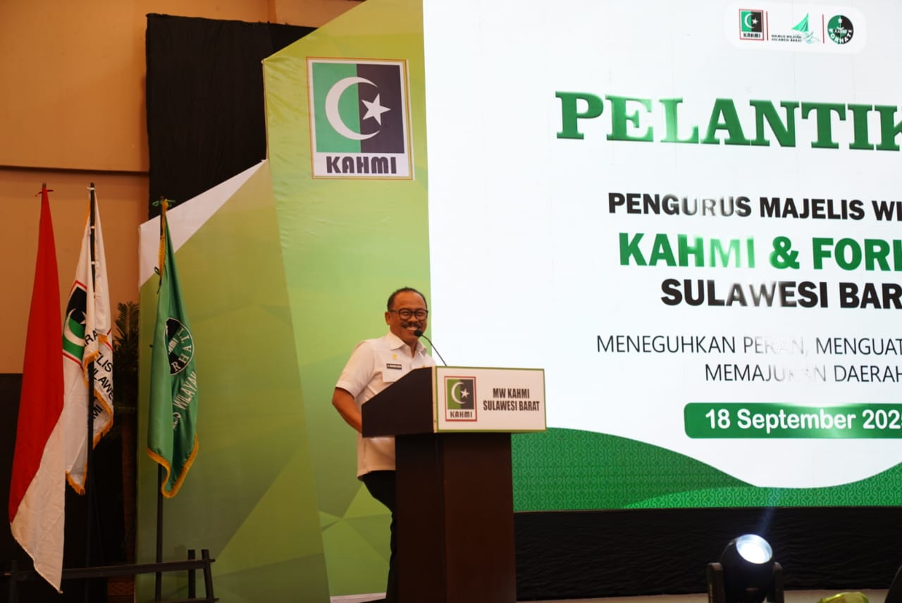 Gubernur Sulbar Hadiri Pelantikan Pengurus KAHMI dan FORHATI, Tegaskan Peran Strategis dalam Pembangunan Daerah