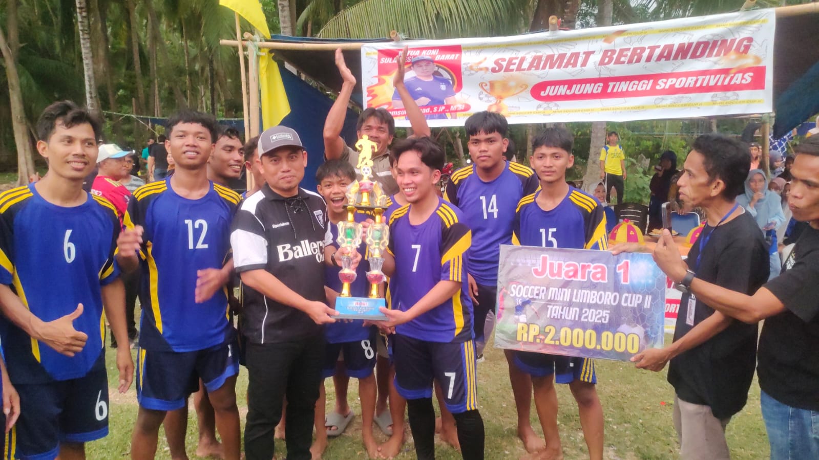 Ketua KONI Sulbar Tutup Turnamen Mini Soccer Cup II Kecamatan Limboro